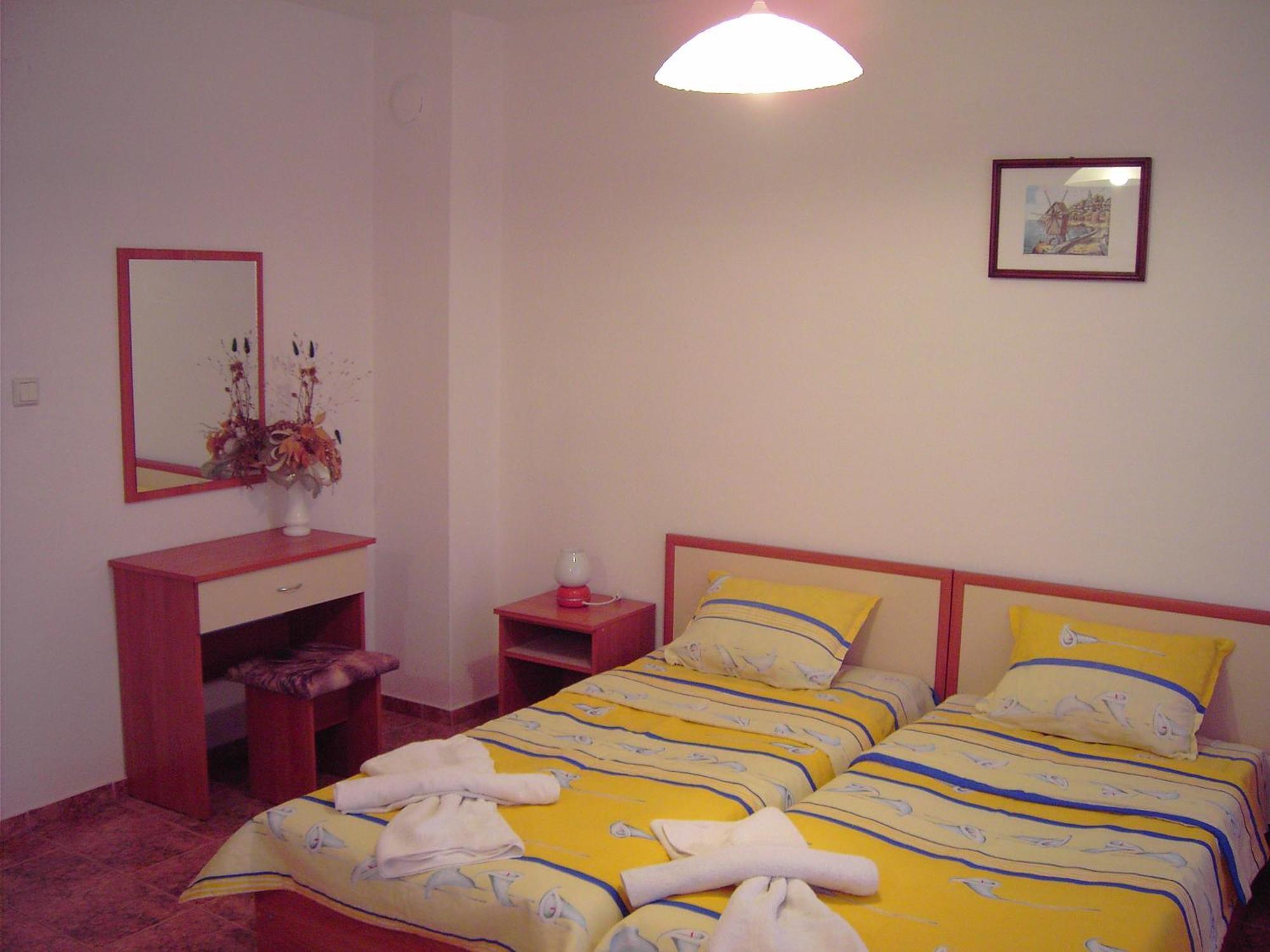 Nelly Guest House Равда Экстерьер фото