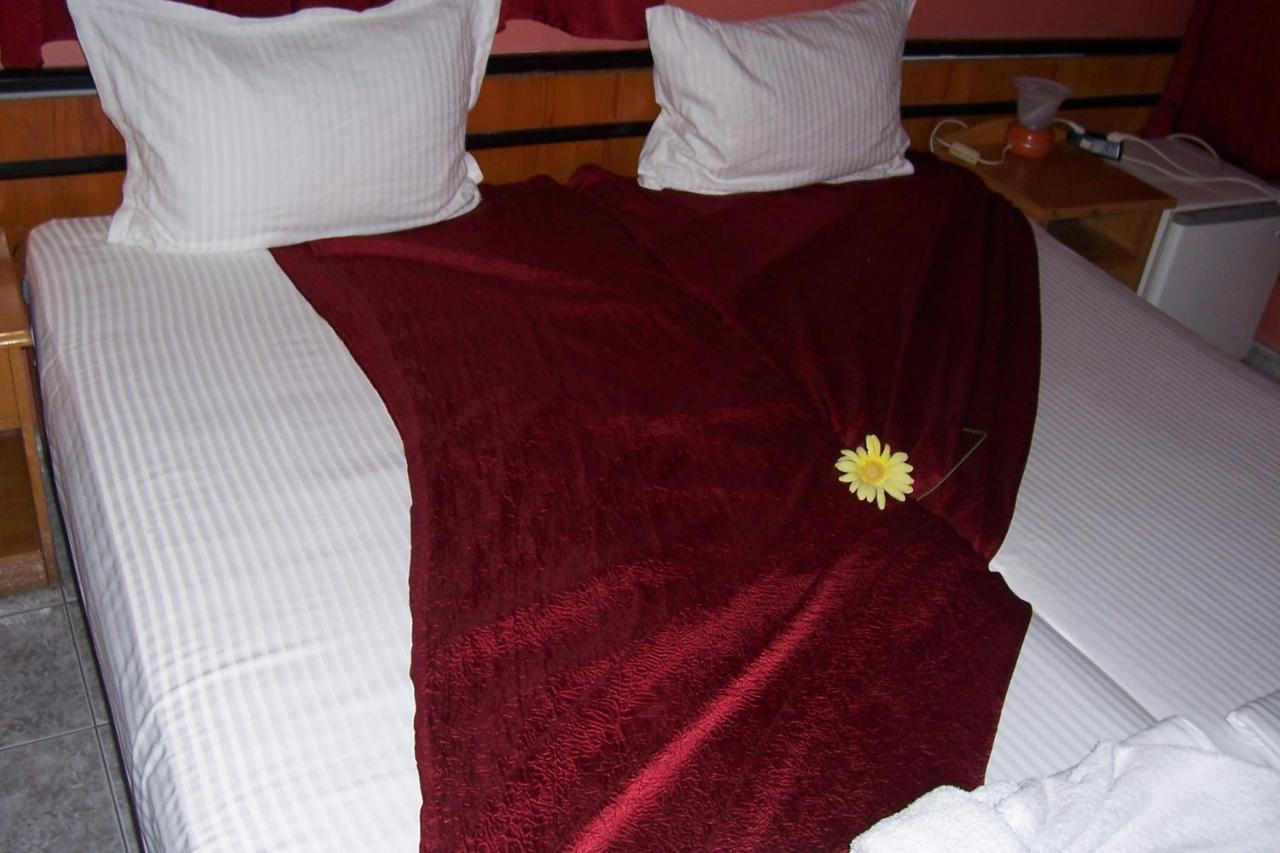 Nelly Guest House Равда Экстерьер фото